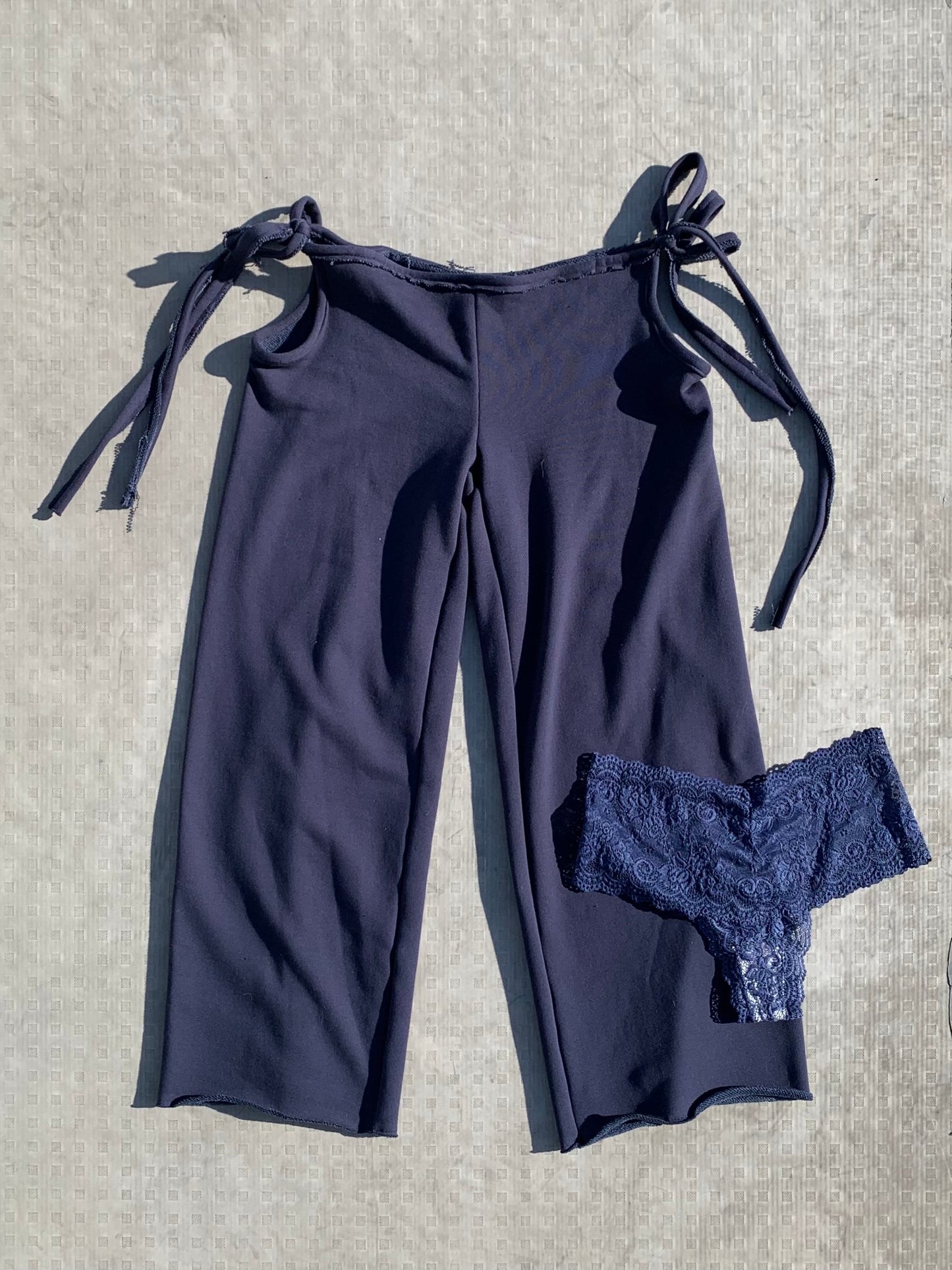 Side open trousers