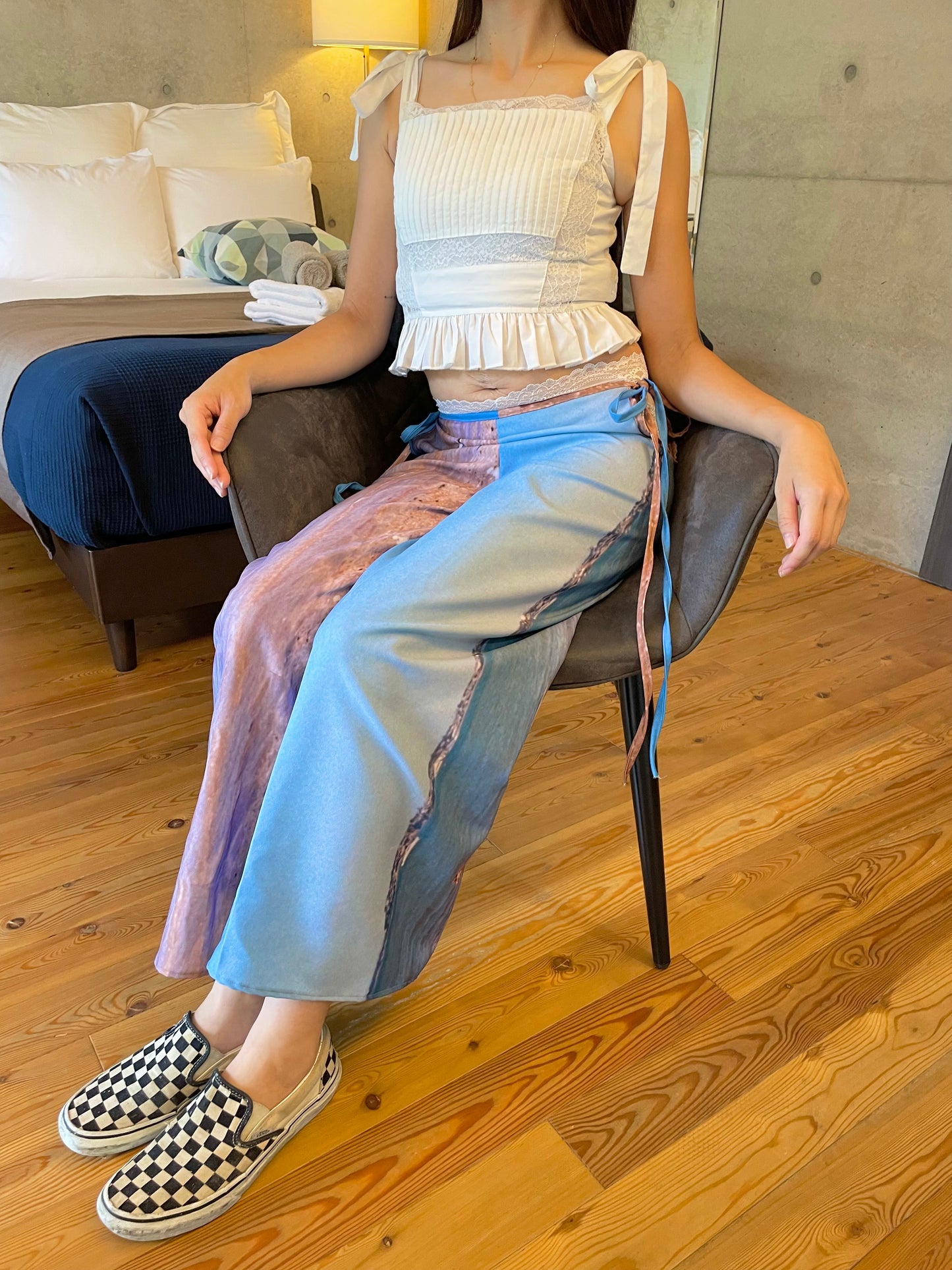 Side open trousers : Ocean