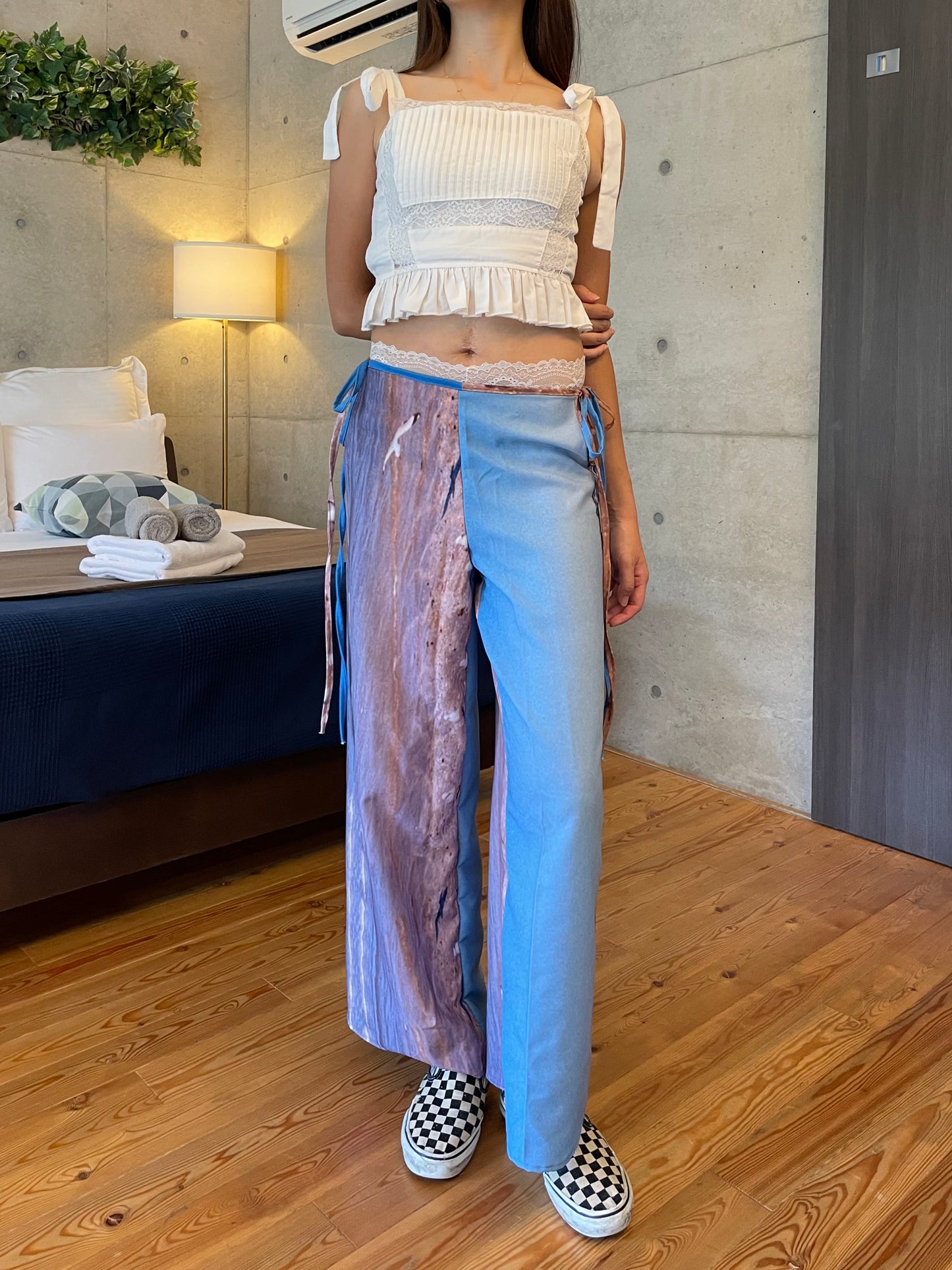 Side open trousers : Ocean