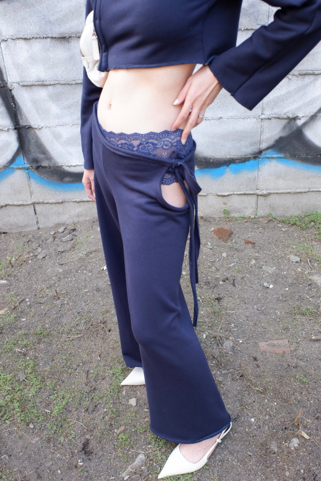 Side open trousers