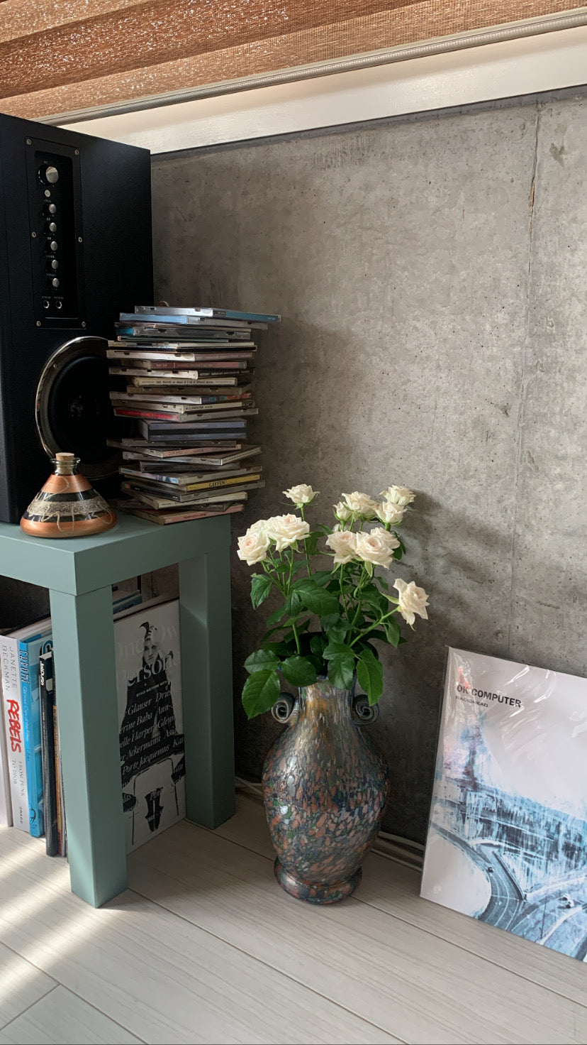 Marbled glass pots