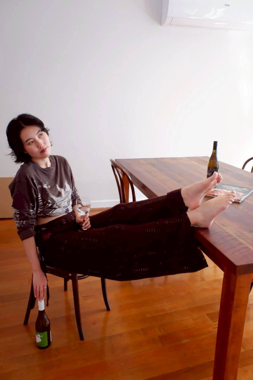 Side open trousers:Brown knit