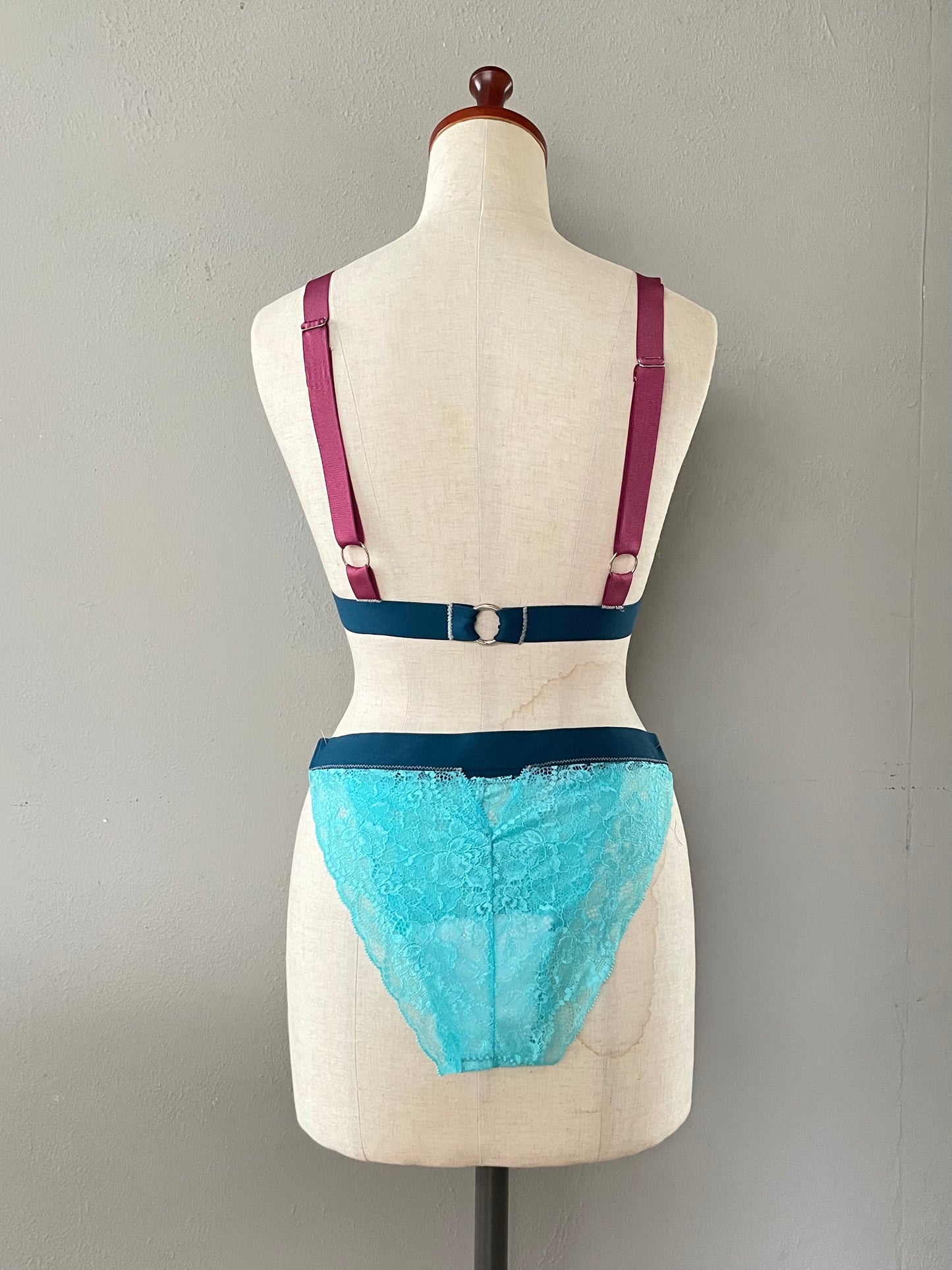 Limited : Aqua