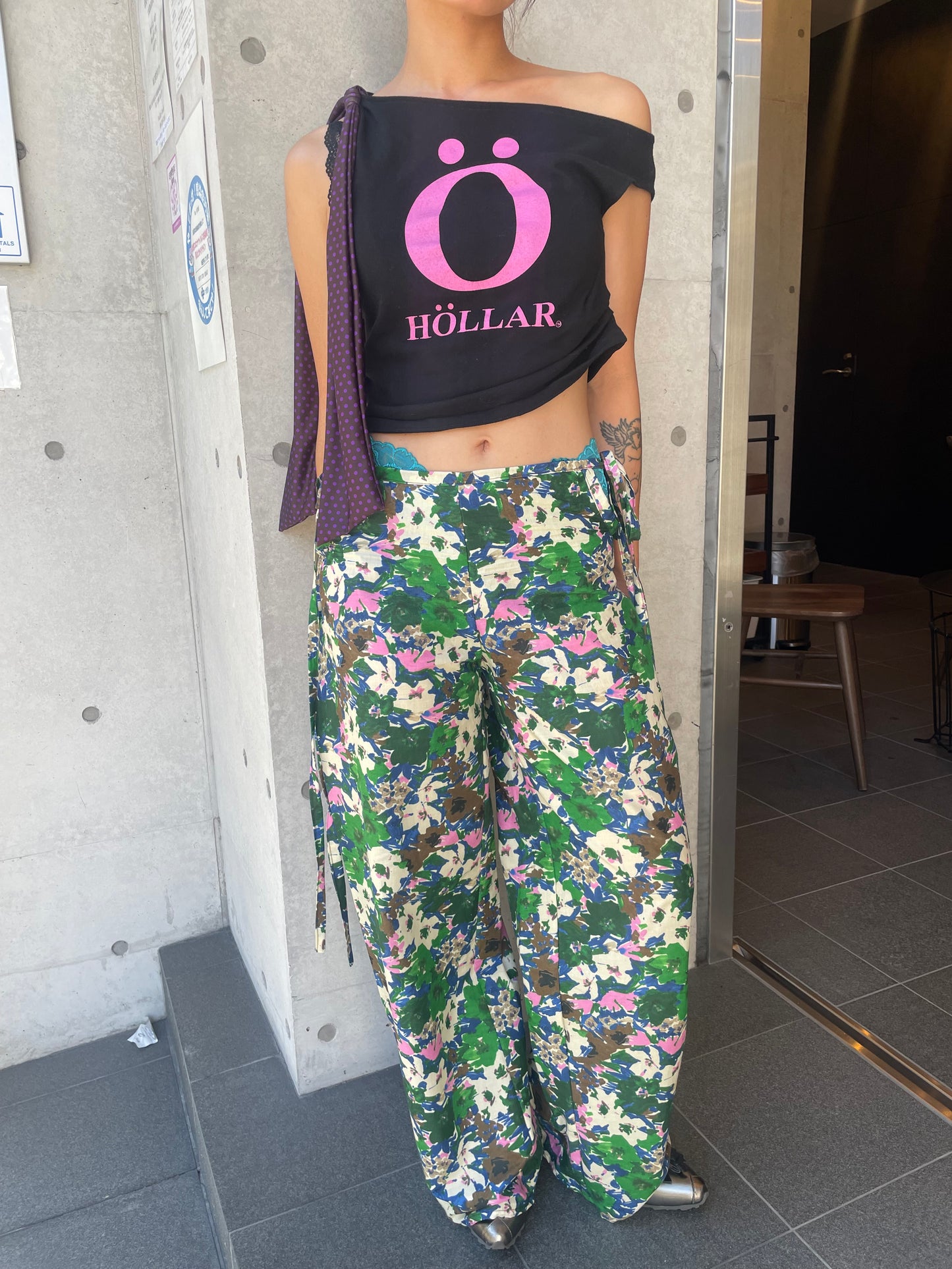 Shoulder top : Hollar