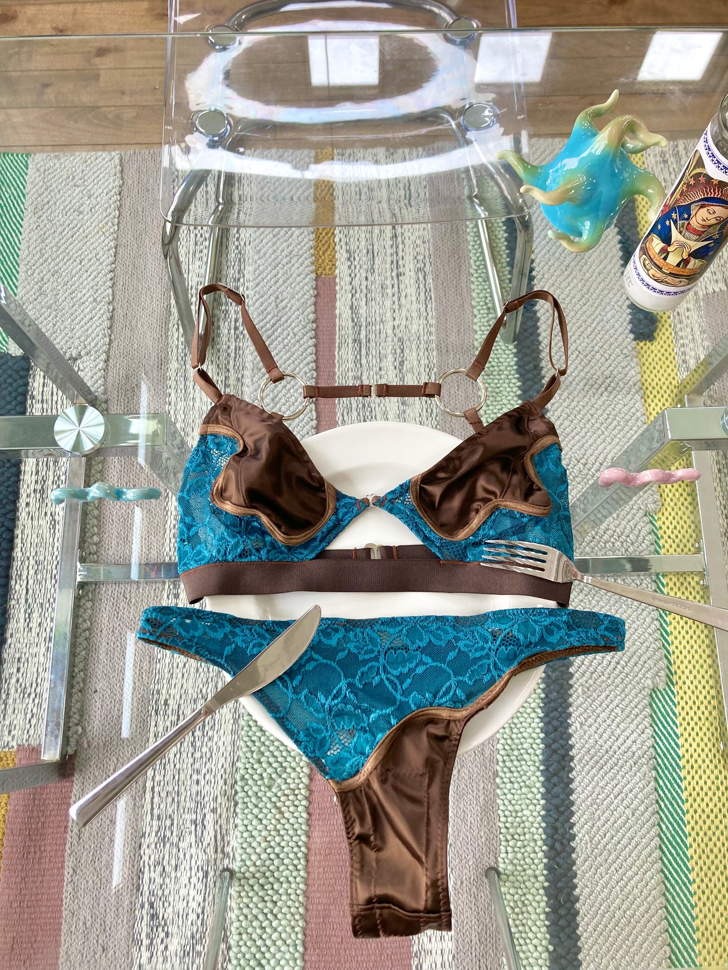 Baby blue eyes : Brown